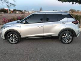 2024 Nissan Kicks Platinum, AR139114, $ 415,000