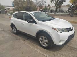 2014 Toyota RAV 4 XLE, AR117073