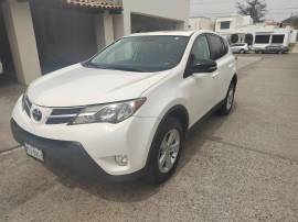2014 Toyota RAV 4 XLE, AR117073