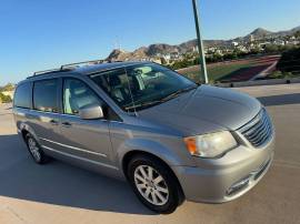 2014 Chrysler Town&Country, AR121072