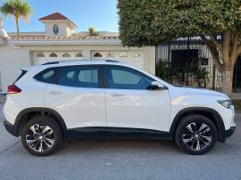 2021 Chevrolet Tracker Premier, AR195935, $ 275,000