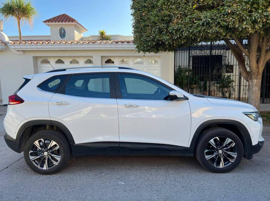 2021 Chevrolet Tracker Premier, AR195935, $ 275,000