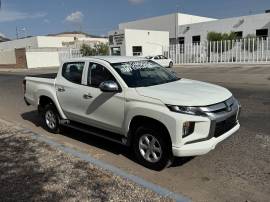 2022 Mitsubishi L200 Diesel 4x4 SIN ENGANCHE, AR106932, $ 398,000