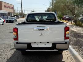 2022 Mitsubishi L200 Diesel 4x4 SIN ENGANCHE, AR106932, $ 398,000