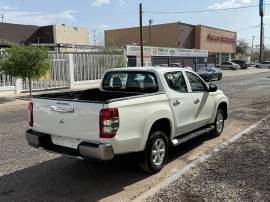 2022 Mitsubishi L200 Diesel 4x4 SIN ENGANCHE, AR106932, $ 398,000