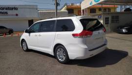 2011 Toyota Sienna XLE, AR101179, $ 189,000