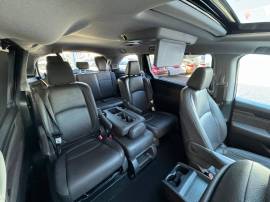 2018 Honda Odyssey Touring, AR247696, $ 378,000